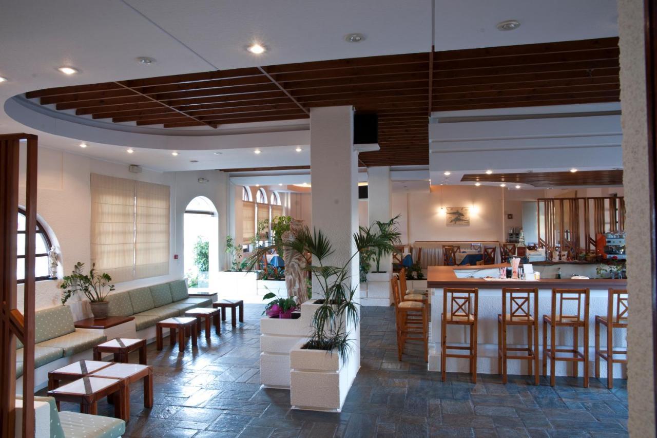 Albatross Hotel Maleme  Bagian luar foto