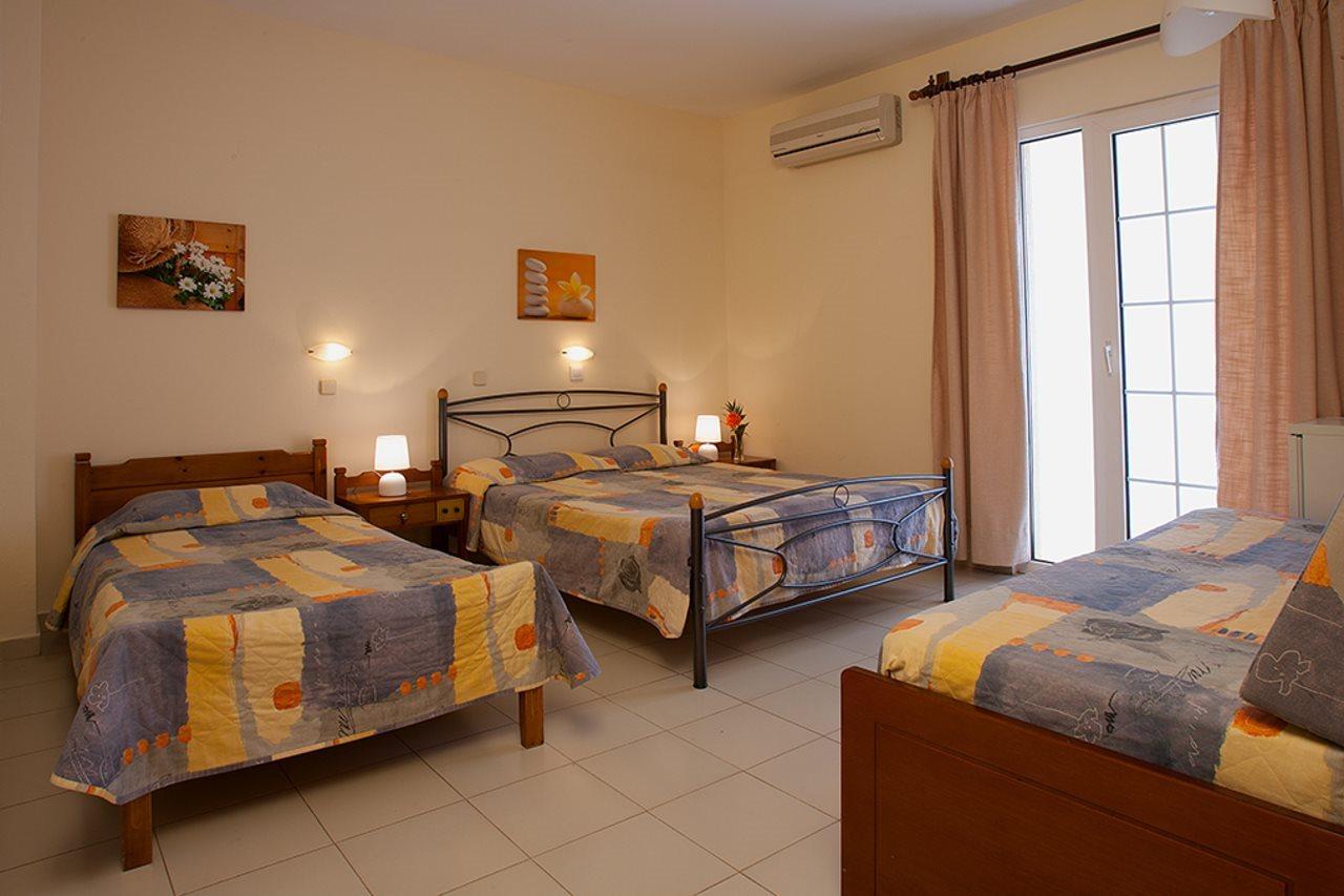 Albatross Hotel Maleme  Bagian luar foto