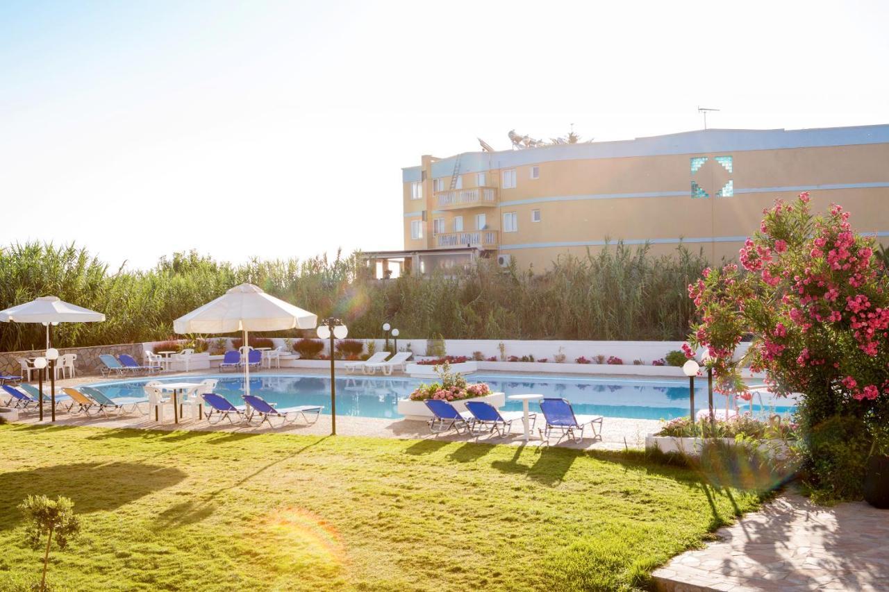 Albatross Hotel Maleme  Bagian luar foto