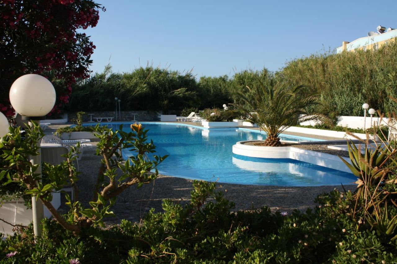 Albatross Hotel Maleme  Bagian luar foto