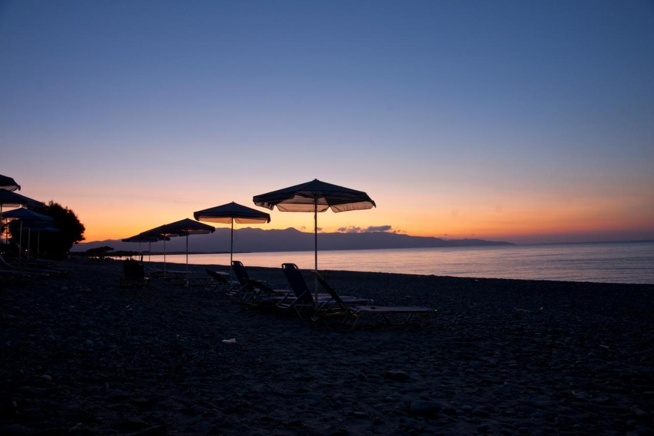 Albatross Hotel Maleme  Bagian luar foto
