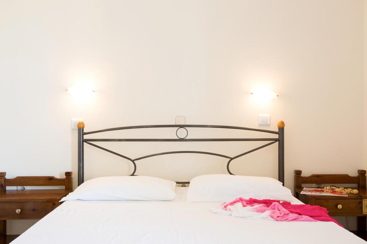 Albatross Hotel Maleme  Bagian luar foto