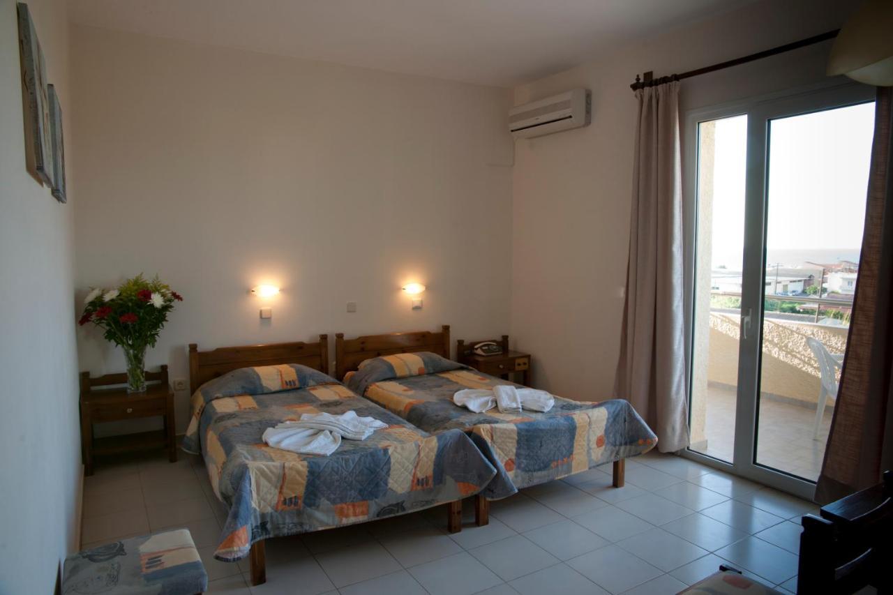 Albatross Hotel Maleme  Bagian luar foto