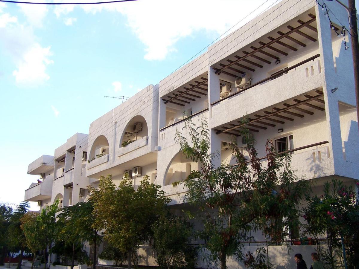 Albatross Hotel Maleme  Bagian luar foto