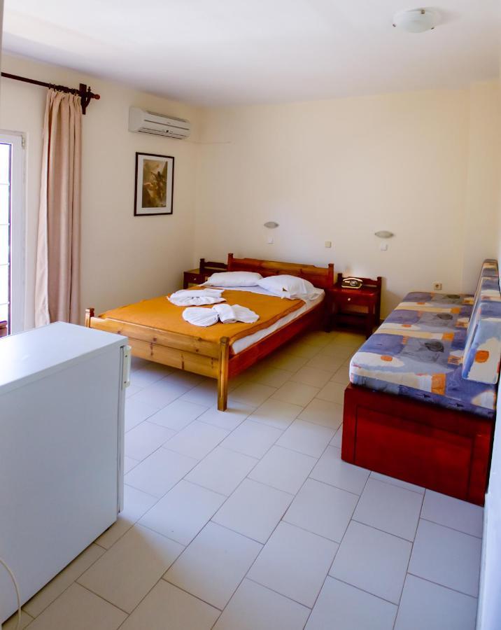 Albatross Hotel Maleme  Bagian luar foto