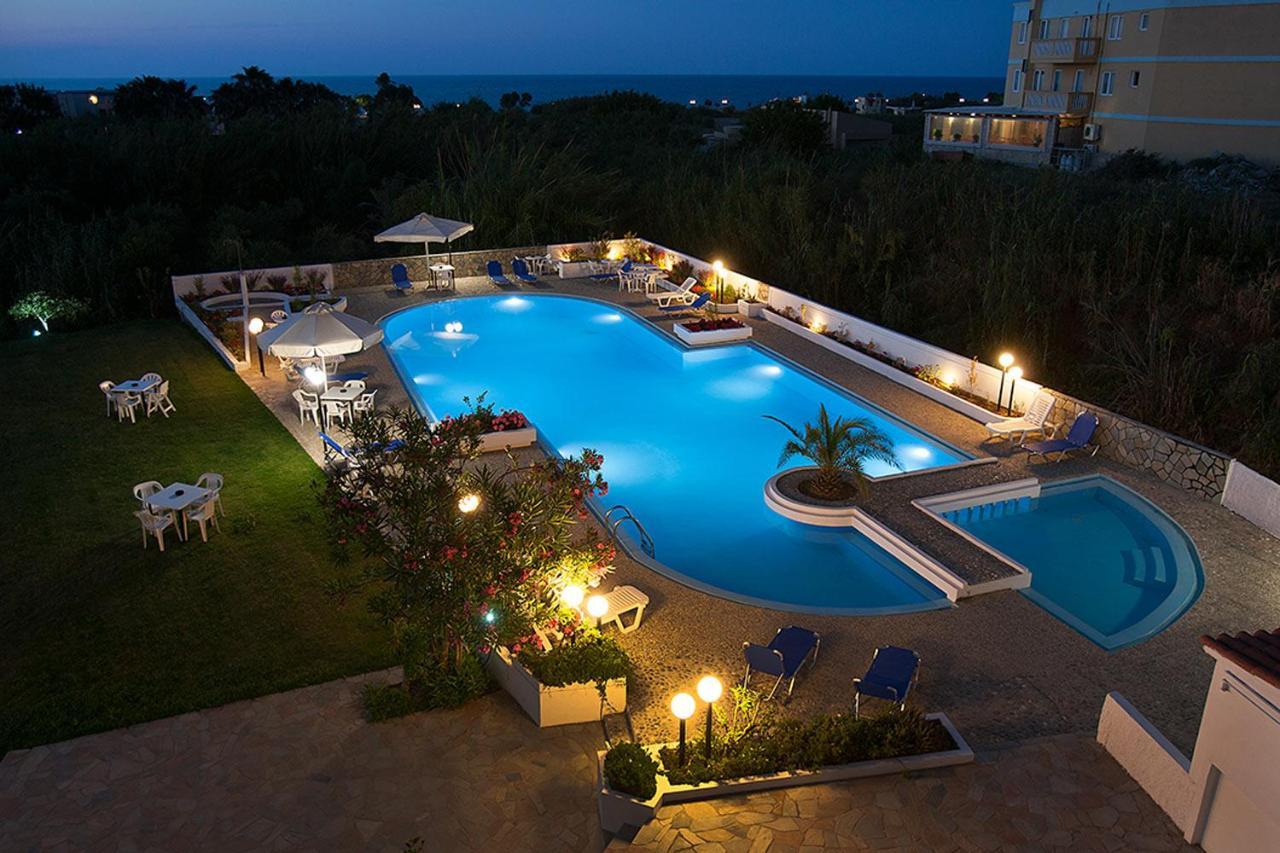Albatross Hotel Maleme  Bagian luar foto