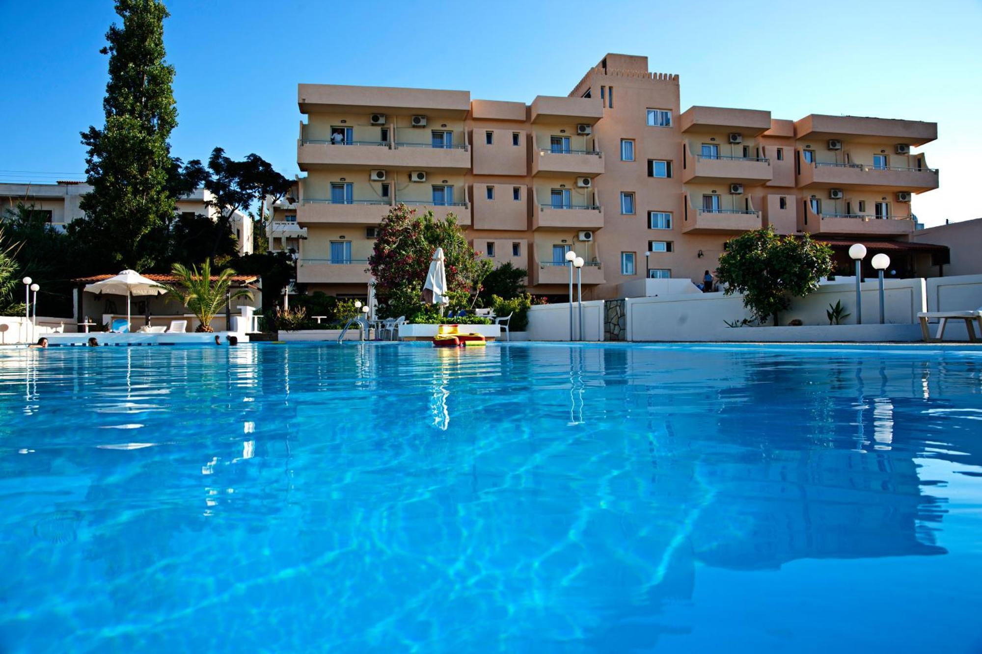Albatross Hotel Maleme  Bagian luar foto